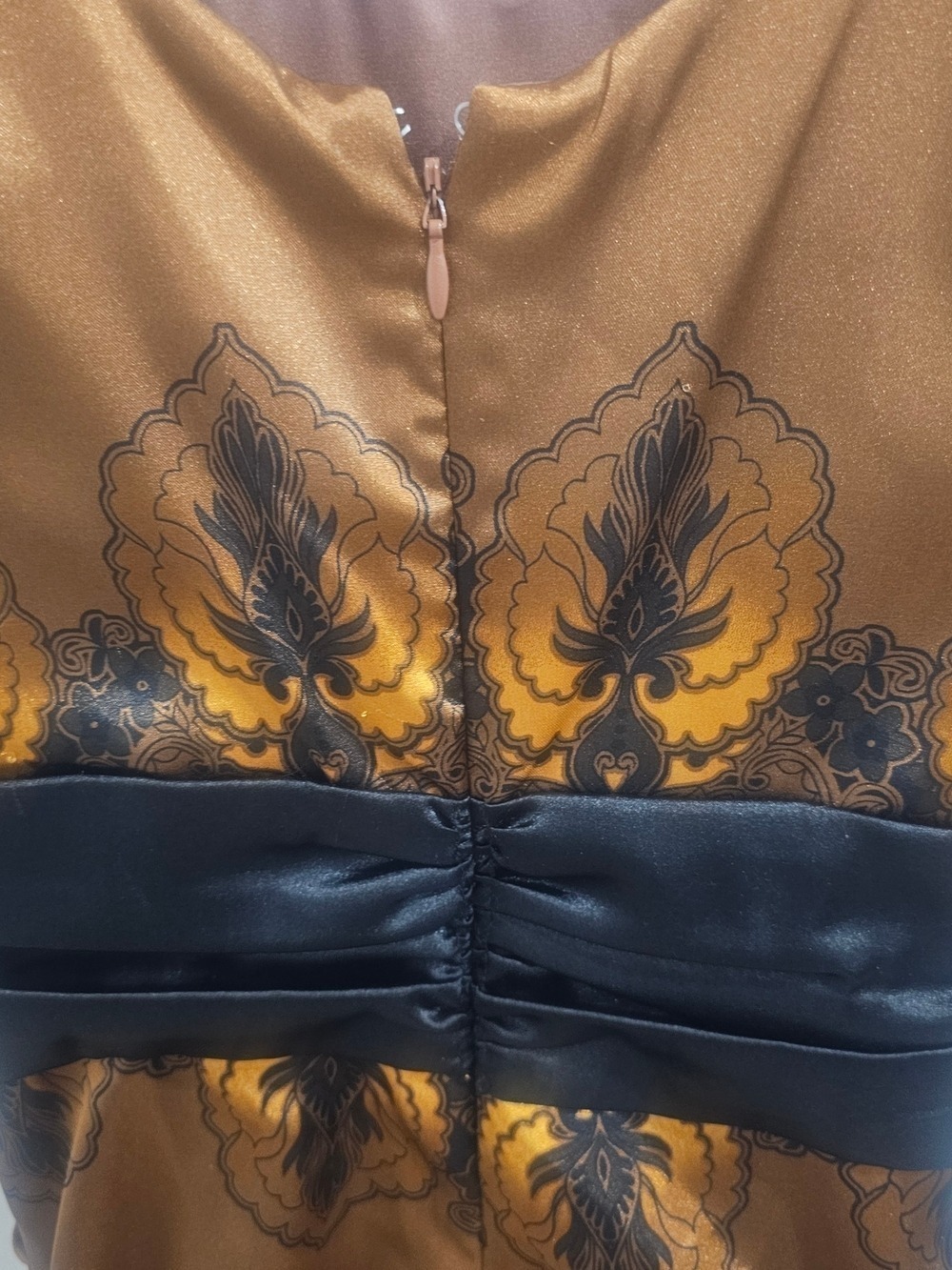 Le Chateau Y2K Bronze Satin Ruched Bodycon Dress Blk Waist Cinch Baroque MidiXS - Picture 6 of 14
